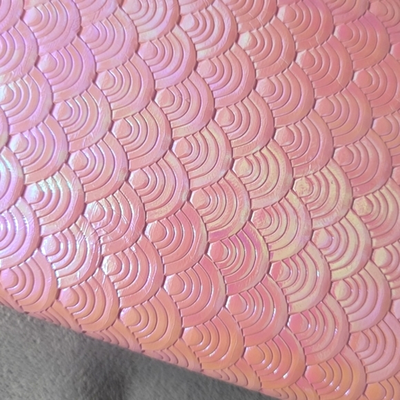 Holographic Mermaid Scale Zip-Around Pink Wallet - Picture 17 of 17